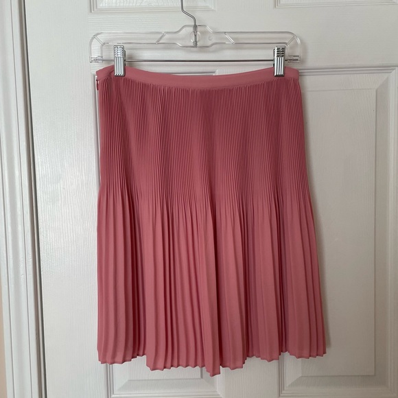 Loft Pleated Midi Skirt in Pink - Picture 4 of 4